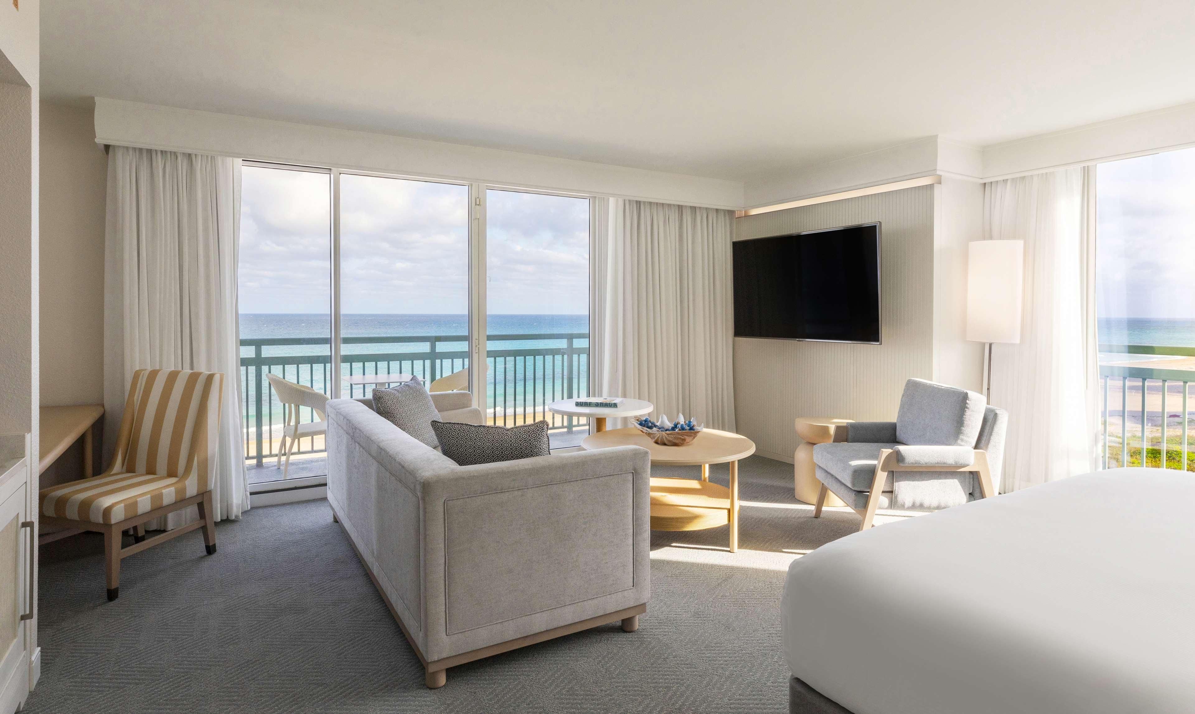 The Singer Oceanfront Resort, Curio Collection By Hilton Ривиера Бийч Екстериор снимка
