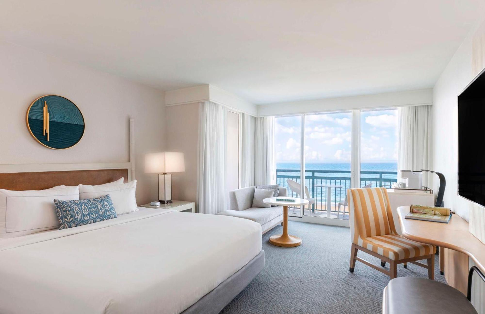 The Singer Oceanfront Resort, Curio Collection By Hilton Ривиера Бийч Екстериор снимка