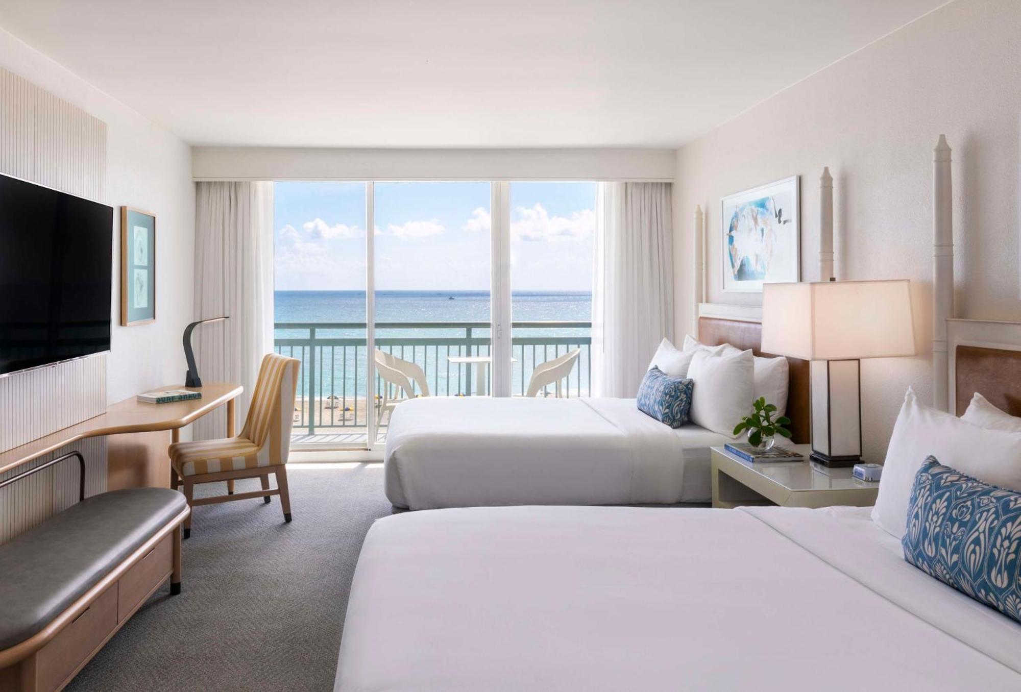 The Singer Oceanfront Resort, Curio Collection By Hilton Ривиера Бийч Екстериор снимка