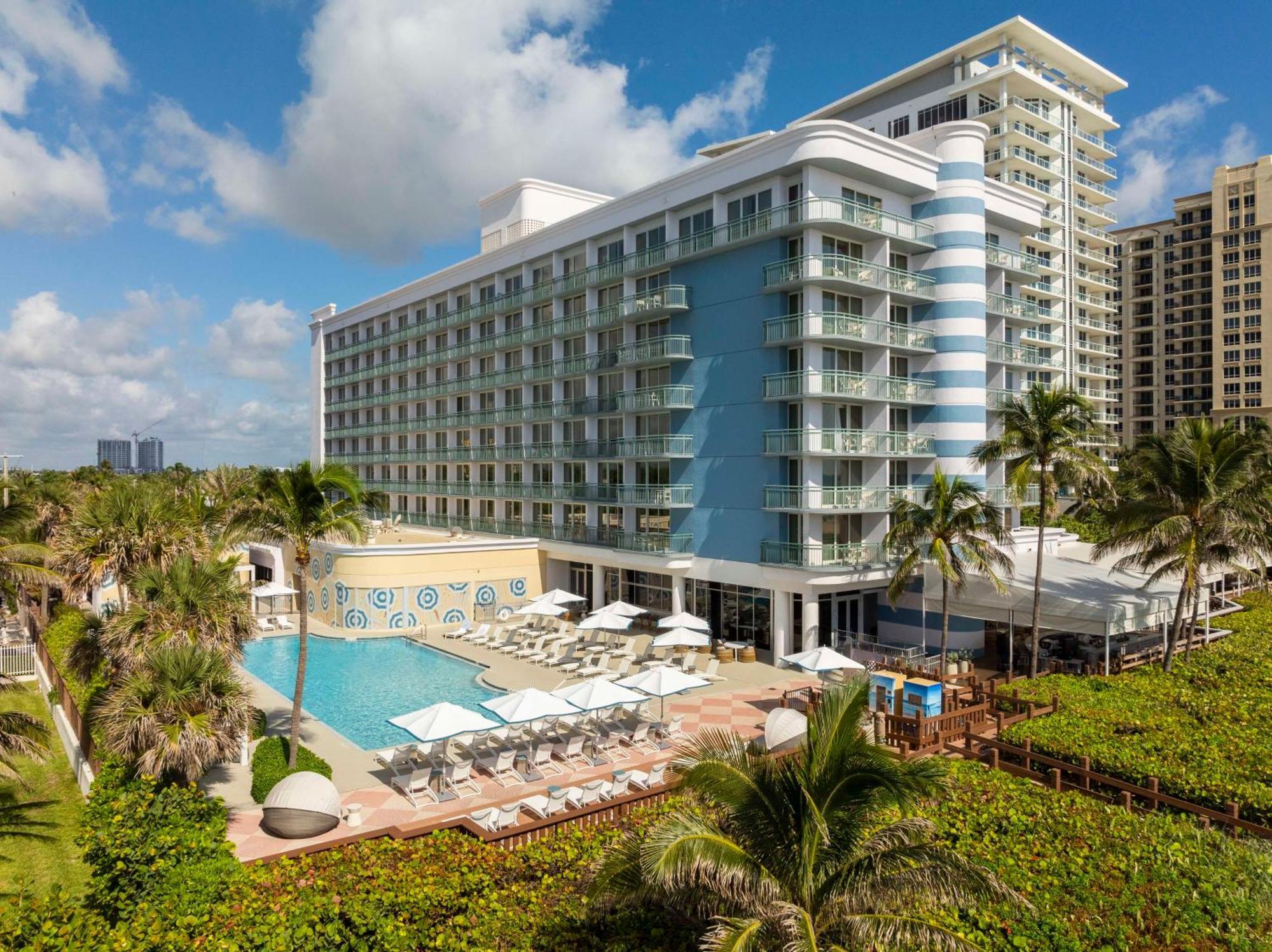 The Singer Oceanfront Resort, Curio Collection By Hilton Ривиера Бийч Екстериор снимка
