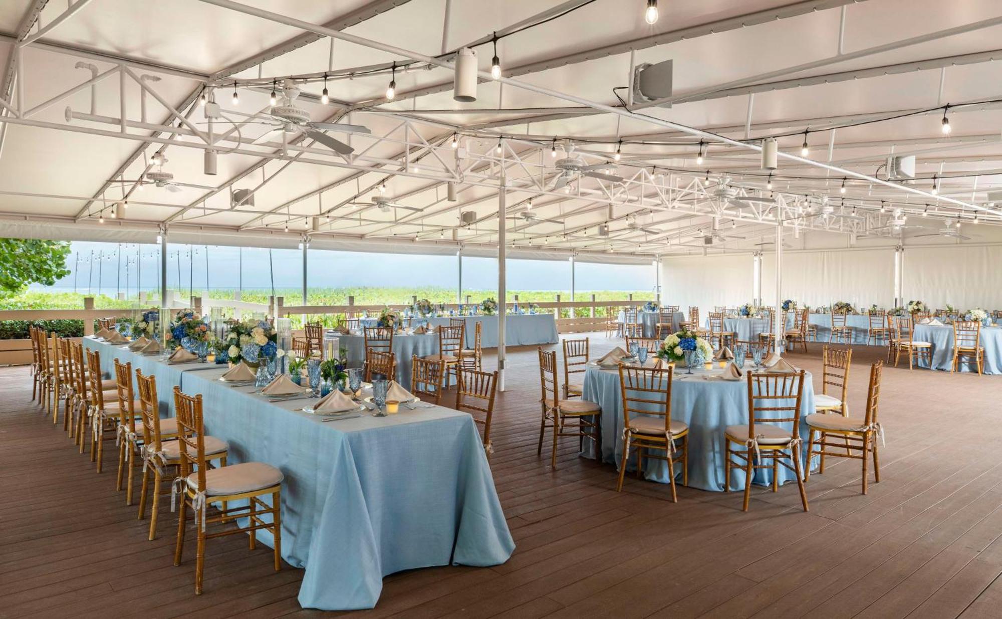 The Singer Oceanfront Resort, Curio Collection By Hilton Ривиера Бийч Екстериор снимка