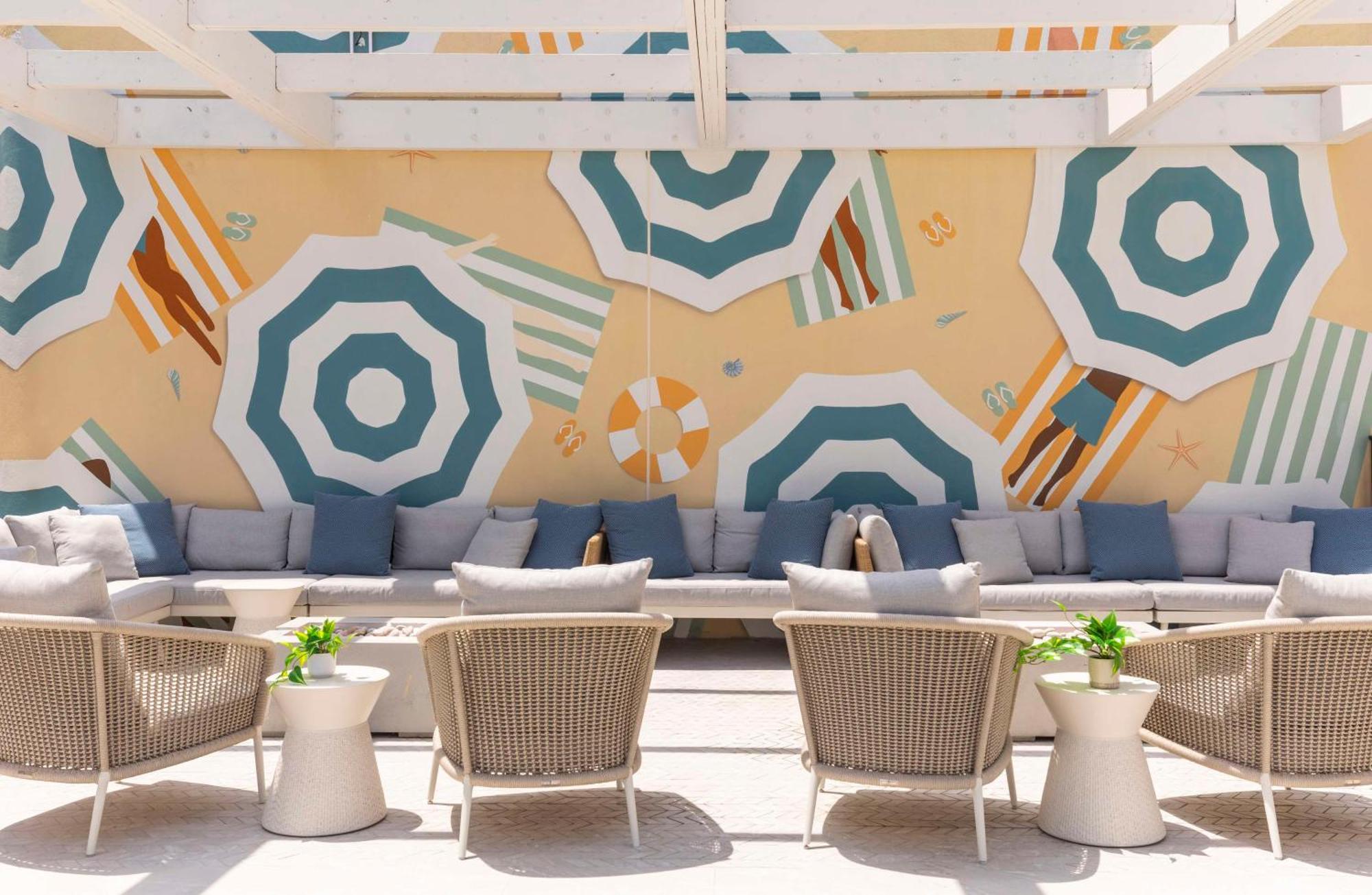 The Singer Oceanfront Resort, Curio Collection By Hilton Ривиера Бийч Екстериор снимка